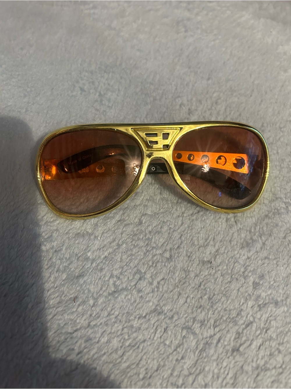 Novelty REPLICA TCB ELVIS PRESLEY Aviator GOLD plastic Sunglasses rare